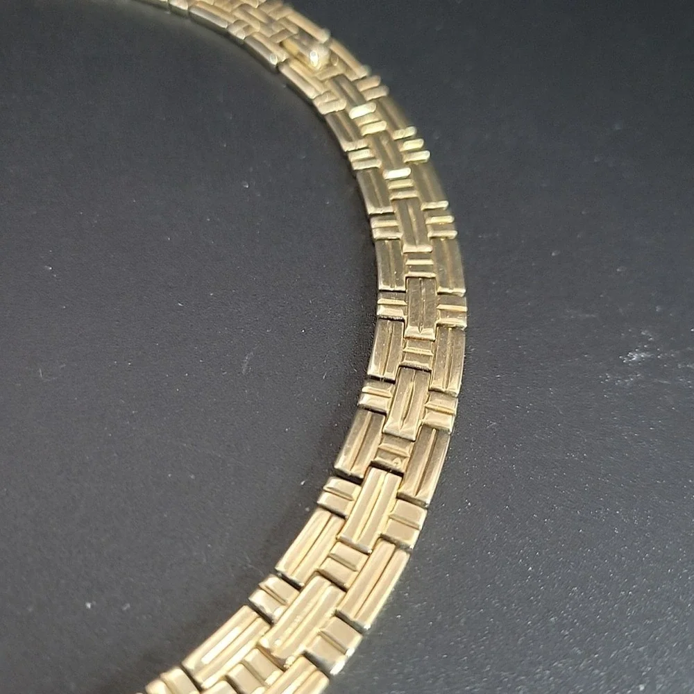 Vintage Crown Trifari Gold Brick Link Choker Necklace 15‎ Inch Old Money